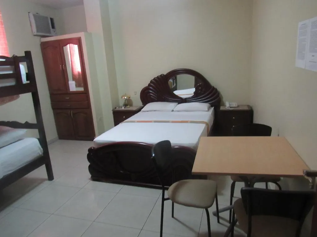 Hostal Emmanuel Internacional Guayaquil 2*,  Ecuador
